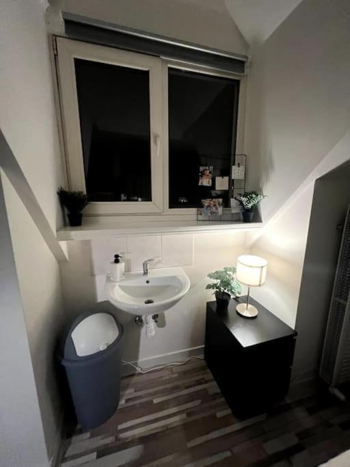 Room 404 - Eindhoven - By T&S. Dış mekan fotoğraf