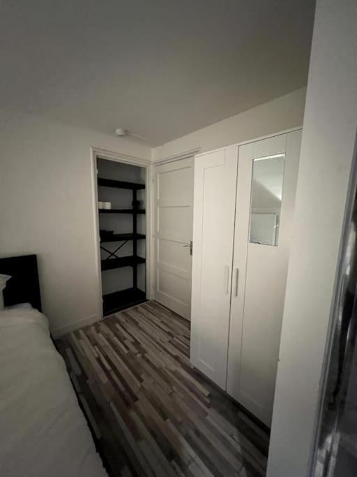 Room 404 - Eindhoven - By T&S. Dış mekan fotoğraf